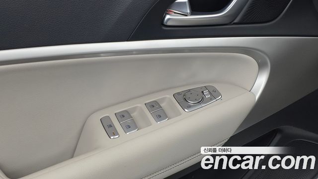 Genesis G70 Gasoline 2.0T 4WD 2023 — фото 29