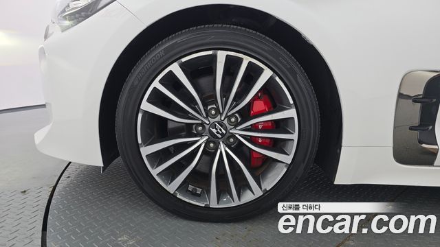 Kia Stinger 2.0 Turbo 2WD Dream Edition 2018 — фото 5