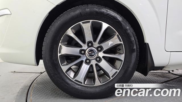 KG Mobility (SsangYong) Korando Turismo 4WD RX 11-seater 2016 — фото 5