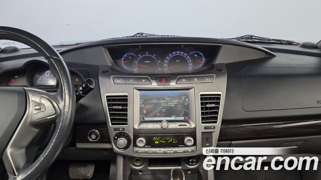KG Mobility (SsangYong) Korando Turismo 4WD RX 11-seater 2016 — фото 14