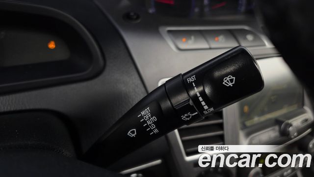 KG Mobility (SsangYong) Korando Turismo 4WD RX 11-seater 2016 — фото 29