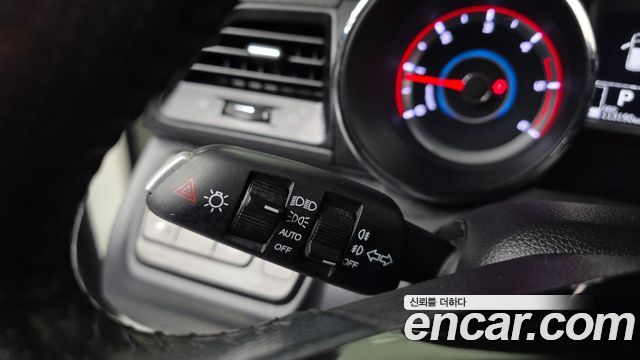 KG Mobility (SsangYong) Tivoli Air Diesel RX 2WD 2017 — фото 28