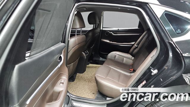 Hyundai Grandeur (IG) 3.0 LPi Exclusive (Rental Car) 2017 — фото 16