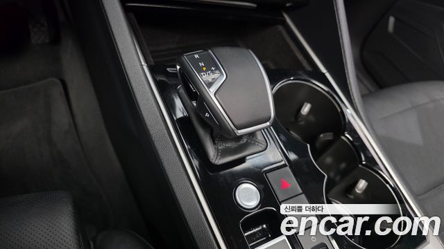Volkswagen Touareg (III) 3.0 TDI Premium 2023 — фото 9