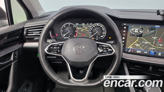 Volkswagen Touareg (III) 3.0 TDI Premium 2023 — фото 13