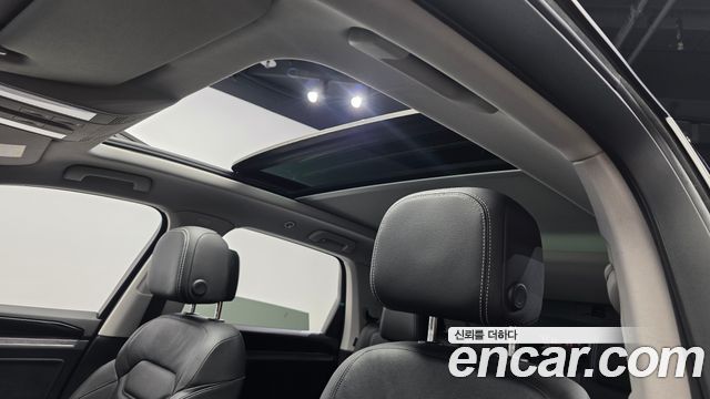 Volkswagen Touareg (III) 3.0 TDI Premium 2023 — фото 19