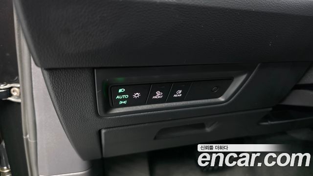 Volkswagen Touareg (III) 3.0 TDI Premium 2023 — фото 31