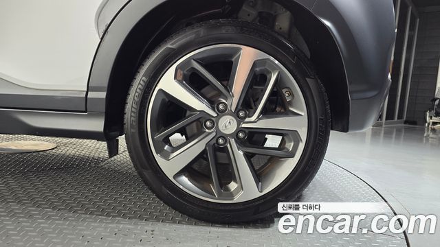 Hyundai Kona 1.6 Turbo 2WD Premium 2018 — фото 21