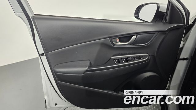 Hyundai Kona 1.6 Turbo 2WD Premium 2018 — фото 24
