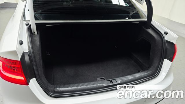 Audi A4 35 TDI Quattro Prestige B8 2015 — фото 19