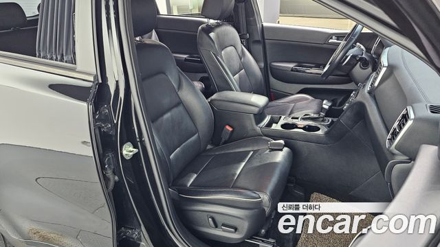 Kia Sportage The Bold Diesel 2.0 2WD Signature Gravity 2021 — фото 10