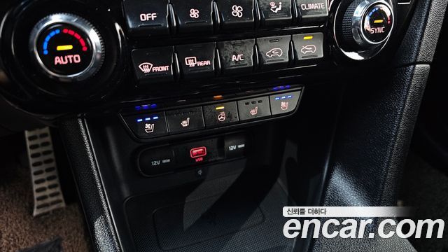 Kia Sportage The Bold Diesel 2.0 2WD Signature Gravity 2021 — фото 15