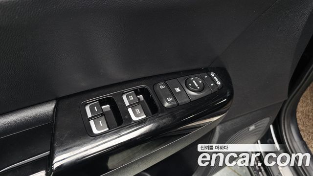 Kia Sportage The Bold Diesel 2.0 2WD Signature Gravity 2021 — фото 18