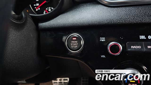 Kia Sportage The Bold Diesel 2.0 2WD Signature Gravity 2021 — фото 28