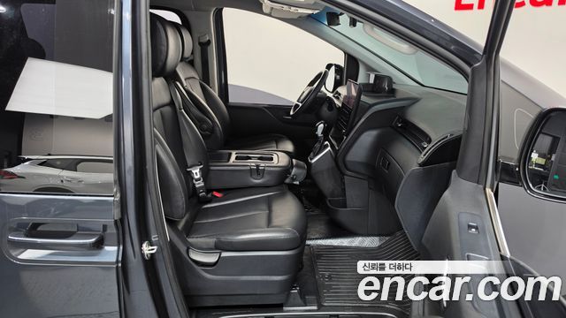 Hyundai Staria Tourer 9-Seater Modern 2023 — фото 26