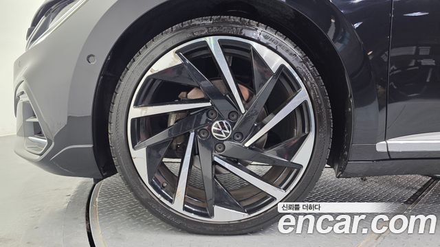 Volkswagen Arteon 2.0 TDI R-LIINE 4Motion 2022 — фото 5