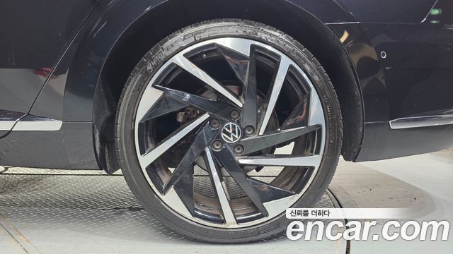 Volkswagen Arteon 2.0 TDI R-LIINE 4Motion 2022 — фото 27