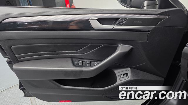 Volkswagen Arteon 2.0 TDI R-LIINE 4Motion 2022 — фото 30