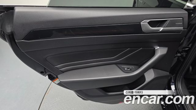 Volkswagen Arteon 2.0 TDI R-LIINE 4Motion 2022 — фото 31