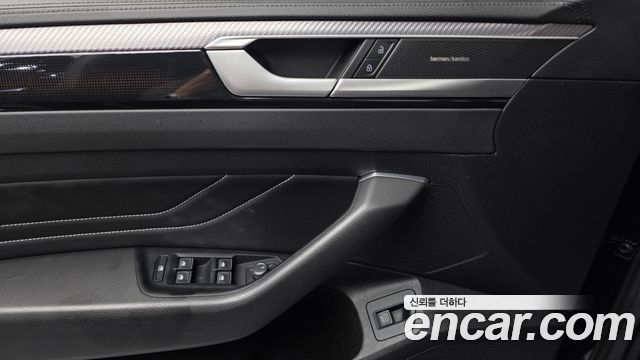 Volkswagen Arteon 2.0 TDI R-LIINE 4Motion 2022 — фото 35