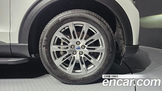 Ford Explorer (VI) 2.3 Platinum 4WD 2025 — фото 5