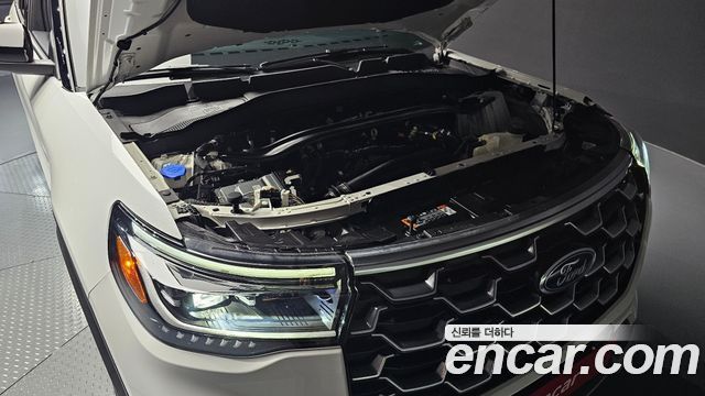 Ford Explorer (VI) 2.3 Platinum 4WD 2025 — фото 6