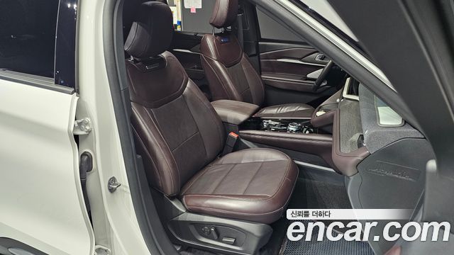 Ford Explorer (VI) 2.3 Platinum 4WD 2025 — фото 12