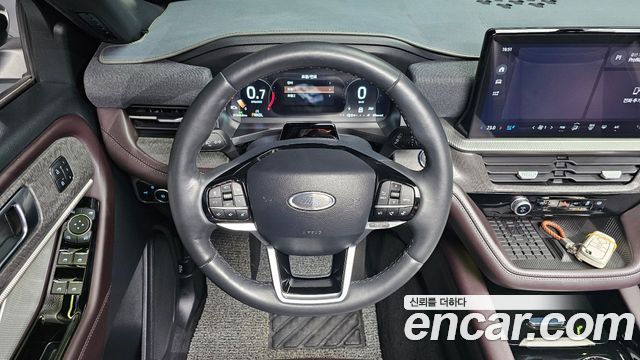 Ford Explorer (VI) 2.3 Platinum 4WD 2025 — фото 13
