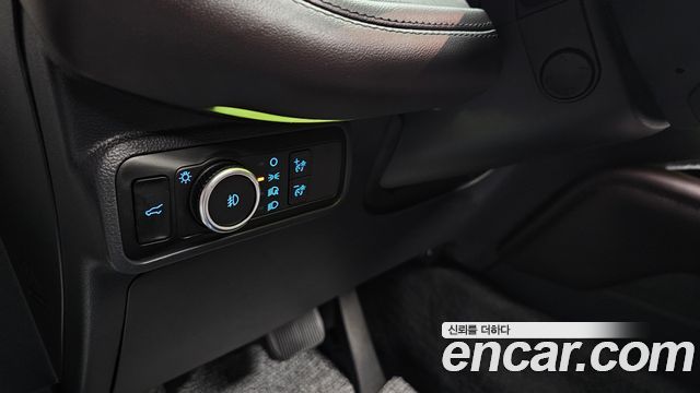 Ford Explorer (VI) 2.3 Platinum 4WD 2025 — фото 17