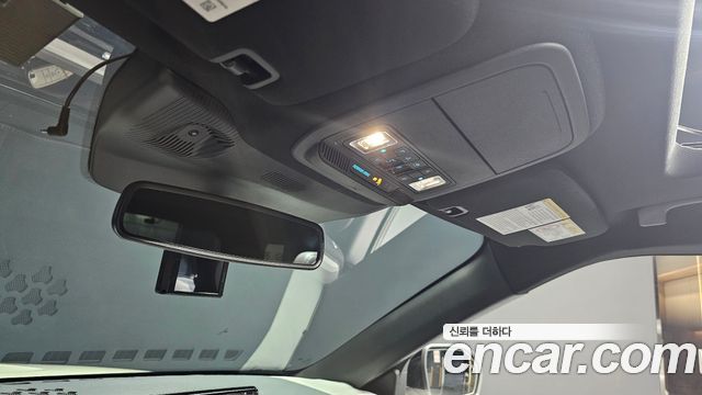 Ford Explorer (VI) 2.3 Platinum 4WD 2025 — фото 18