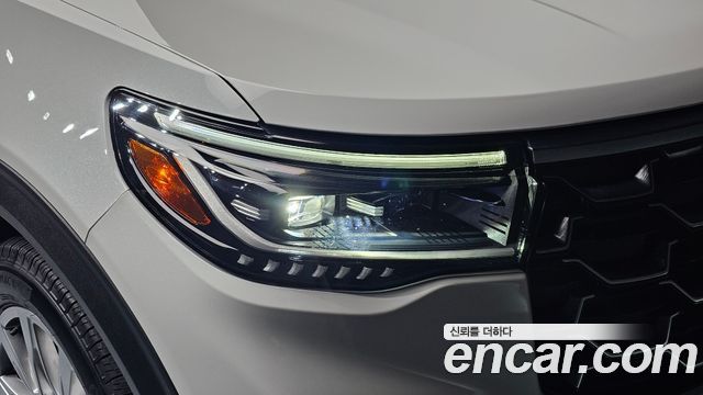 Ford Explorer (VI) 2.3 Platinum 4WD 2025 — фото 22