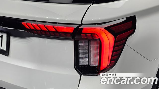 Ford Explorer (VI) 2.3 Platinum 4WD 2025 — фото 23