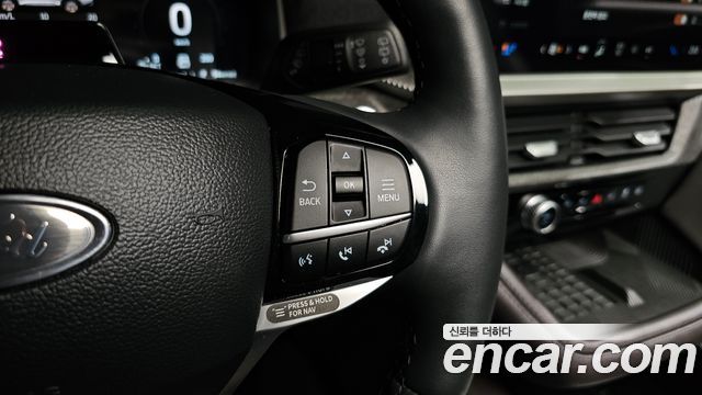 Ford Explorer (VI) 2.3 Platinum 4WD 2025 — фото 32