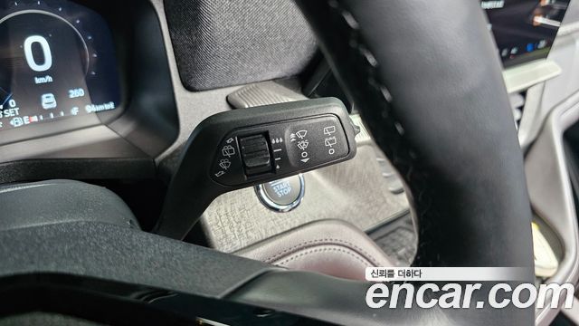 Ford Explorer (VI) 2.3 Platinum 4WD 2025 — фото 34