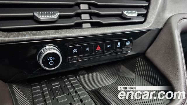 Ford Explorer (VI) 2.3 Platinum 4WD 2025 — фото 35