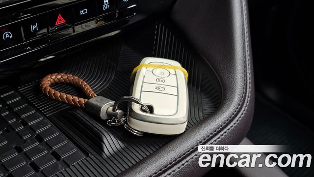 Ford Explorer (VI) 2.3 Platinum 4WD 2025 — фото 37