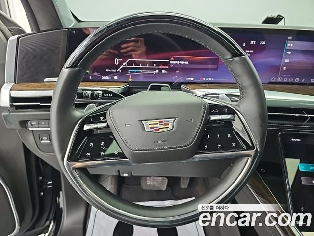 Cadillac Escalade (V) 6.2 ESV ESV Sports Platinum 2025 — фото 9