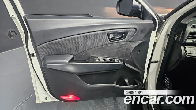 KG Mobility (SsangYong) Tivoli Armor VX 2WD 2018 — фото 24