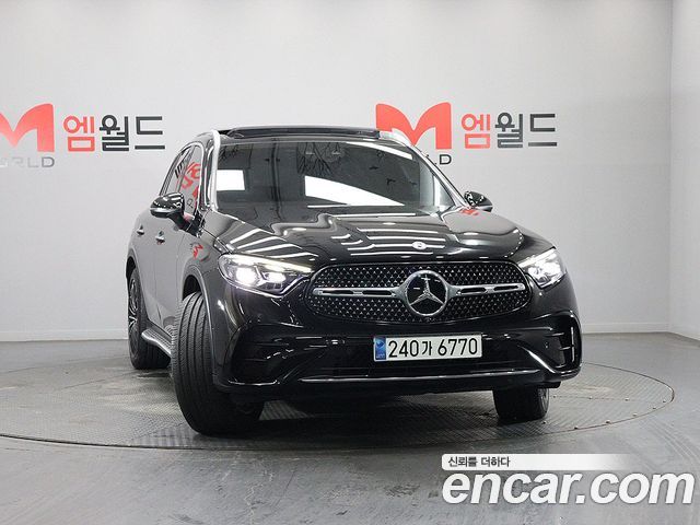 Mercedes-Benz GLC-Class (X253) GLC300 4MATIC AMG Line 2023 — фото 2