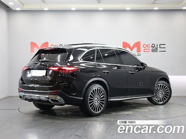 Mercedes-Benz GLC-Class (X253) GLC300 4MATIC AMG Line 2023 — фото 3