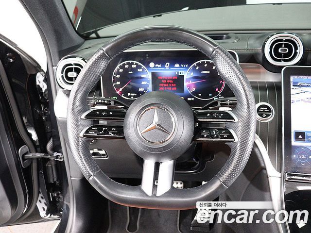 Mercedes-Benz GLC-Class (X253) GLC300 4MATIC AMG Line 2023 — фото 19