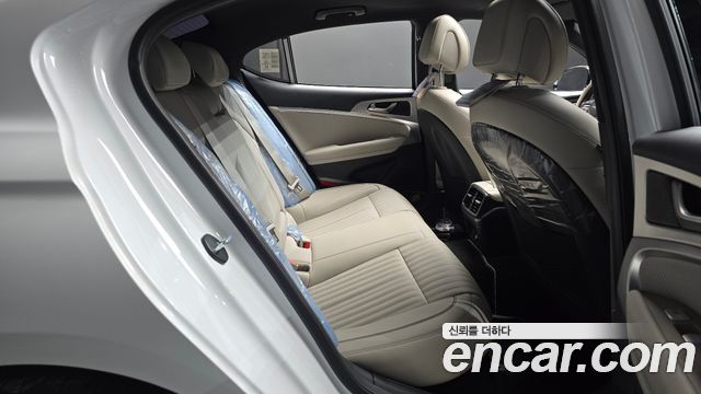 Genesis G70 Gasoline 2.0T 2WD 2023 — фото 11