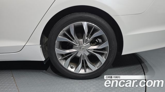Hyundai Sonata (LF) LPI Premium Special 2015 — фото 21