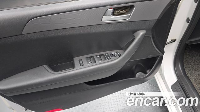 Hyundai Sonata (LF) LPI Premium Special 2015 — фото 24