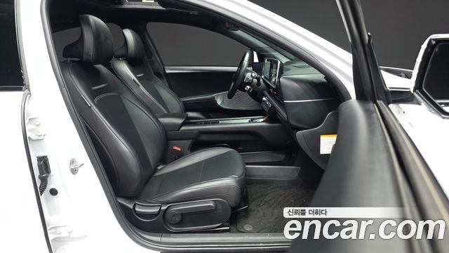 Hyundai Ioniq 6 Long Range Exclusive + 2023 — фото 15