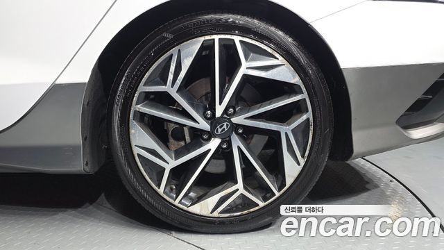 Hyundai Ioniq 6 Long Range Exclusive + 2023 — фото 27