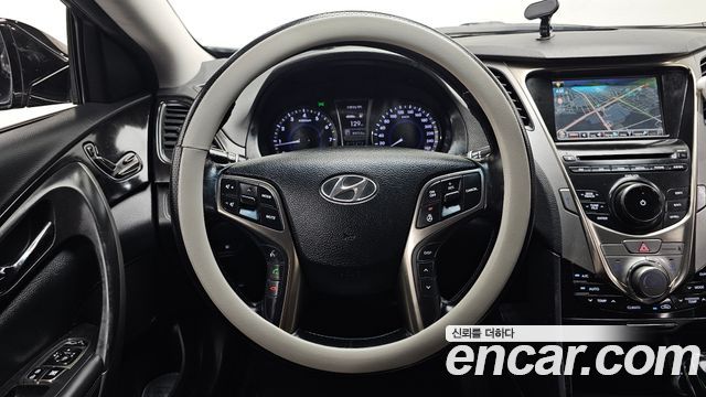 Hyundai Grandeur (HG) HG240 Luxury 2012 — фото 13