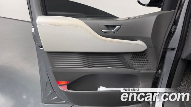 Hyundai Staria L3.5 Lounge 7-Seater Inspiration 2022 — фото 30