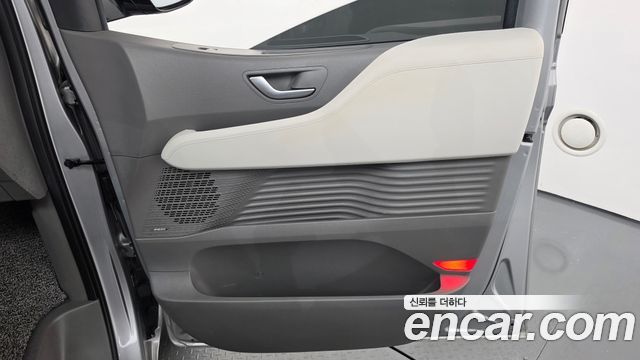 Hyundai Staria L3.5 Lounge 7-Seater Inspiration 2022 — фото 31