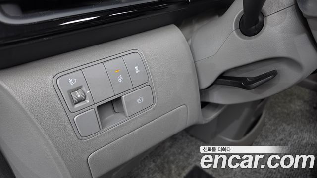 Hyundai Staria L3.5 Lounge 7-Seater Inspiration 2022 — фото 33